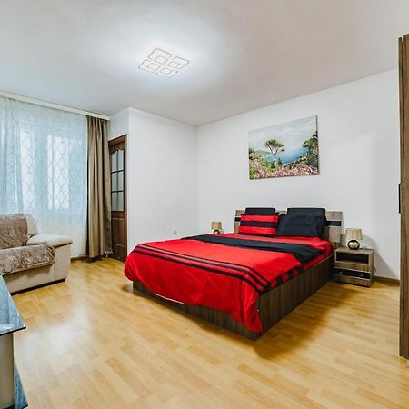 Studio Coresi Mall Brassó Kültér fotó