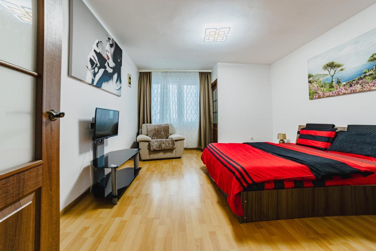 Studio Coresi Mall Brassó Kültér fotó
